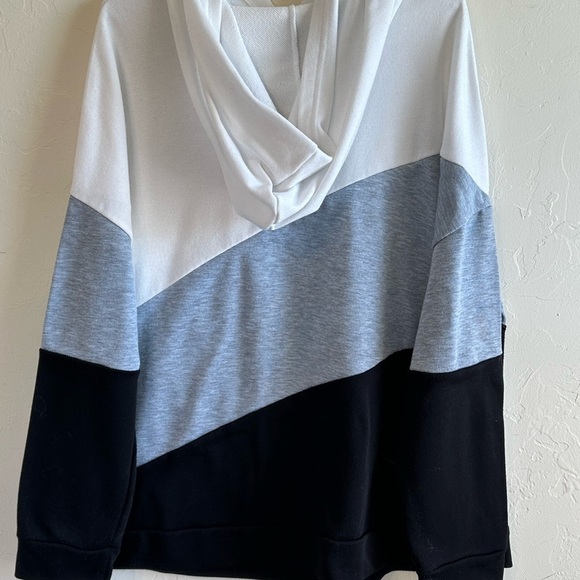 Colorblock Lightweight Slouchy Hoodie - White, Gray, Black from SHEIN Sz 1X - Picture 6 of 9